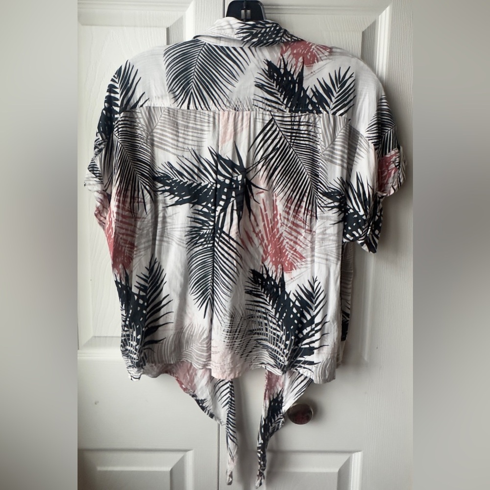 Cloth & Stone Palm Leaf button-down top-Size M - Picture 3 of 6